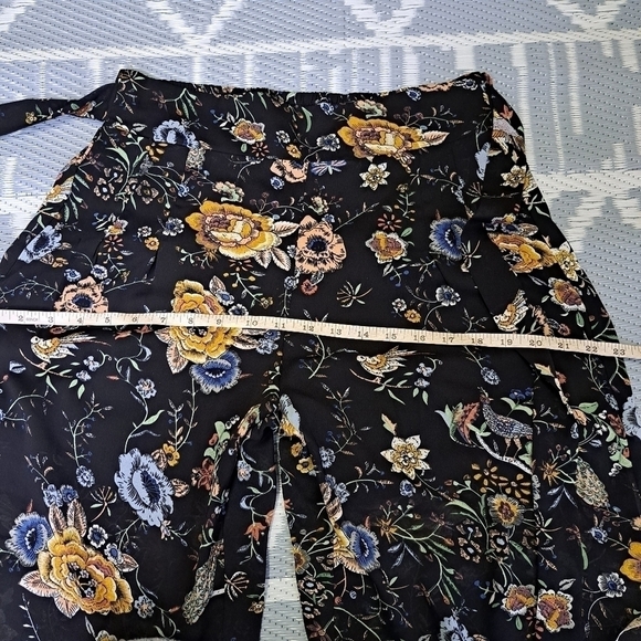 Molly Bracken Tasseled Floral-Print‎ Pants - Picture 7 of 12